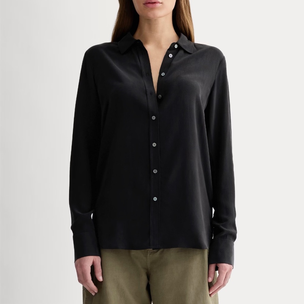 Everlane The Must-Have Shirt in Washable Silk